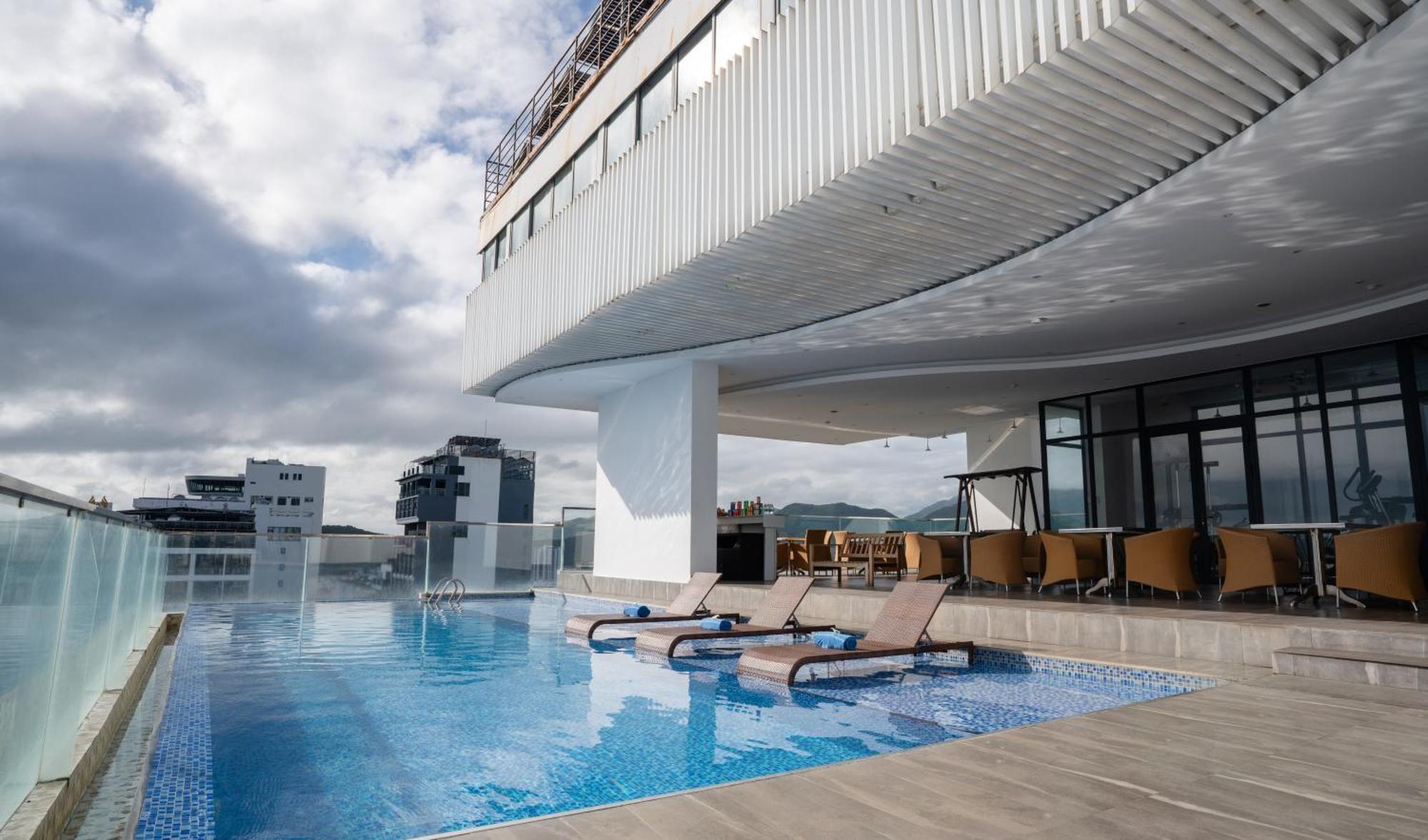 Majestic Premium Hotel Να Τρανγκ Εξωτερικό φωτογραφία